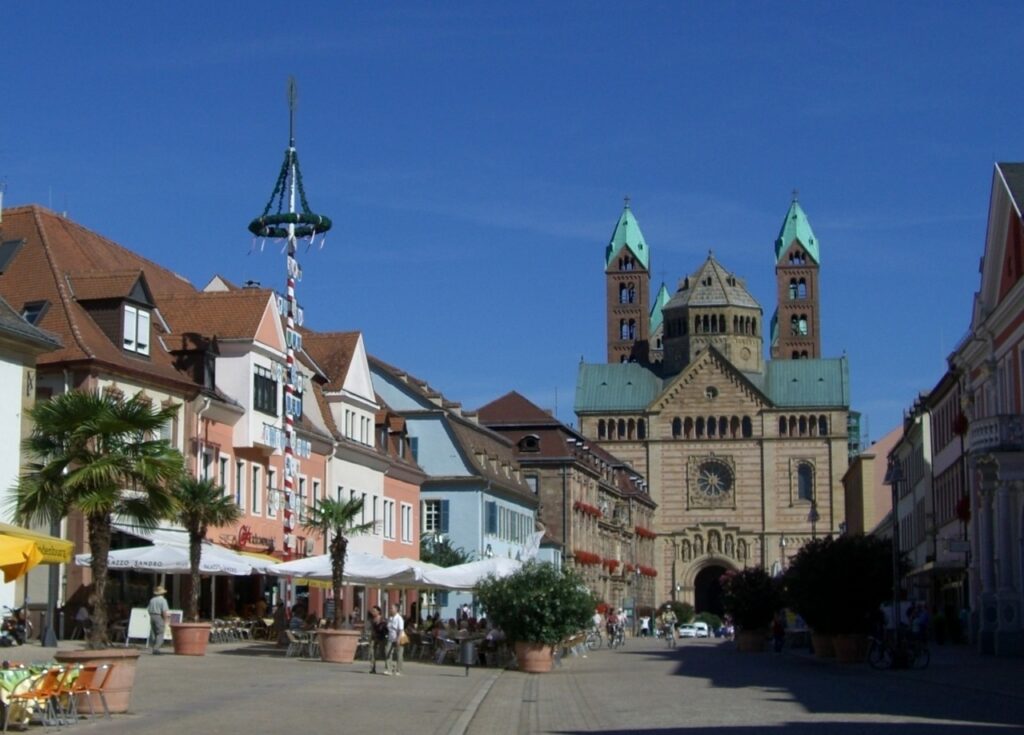 Speyer Marktplatz Wohnhäuser Kirche
