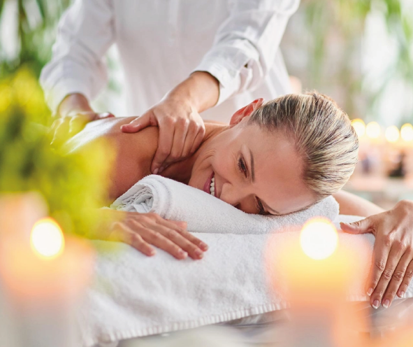 Kuranwendung Frau Massage