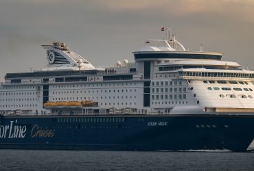 Skandinavien Nordeuropa Schiffsreise Color-Line blau weiße Fähre auf der Ostsee