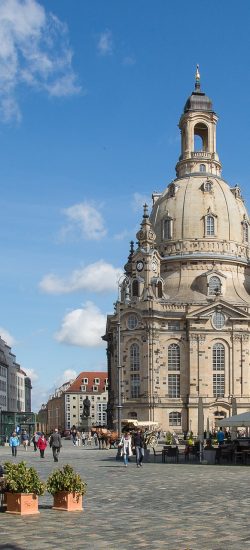 Firmenreise Vorplatz mit Blick auf die Dresdner Frauenkirche